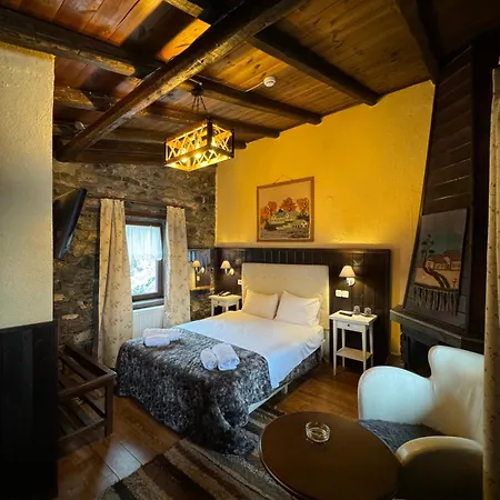 Asteras Tou Vorra בית הארחה 3*