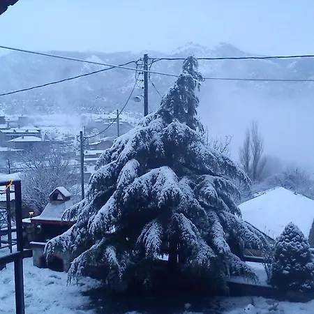 Asteras Tou Vorra
